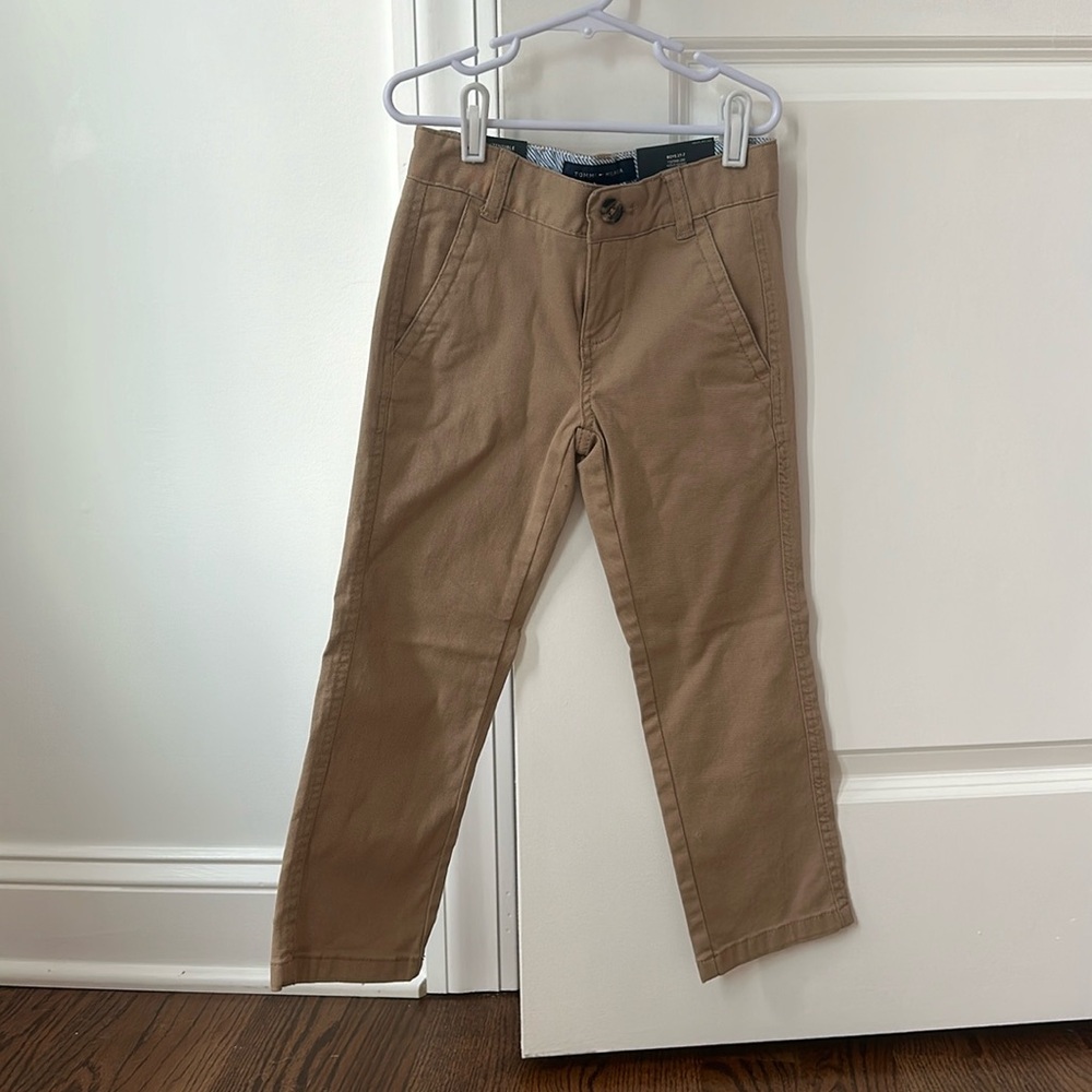 Tommy Hilfiger Khakis 5T with tags attached
